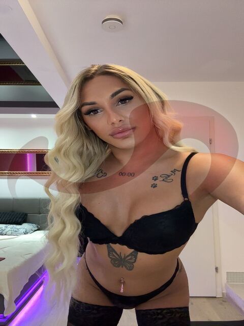 - Transsexuelle | Shemales:  TS Katie Deluxe  in Wien  / Wien  , Aichholzgasse 5
